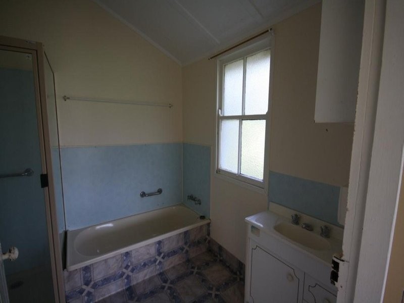 8 Pings Lane, Gayndah QLD 4625