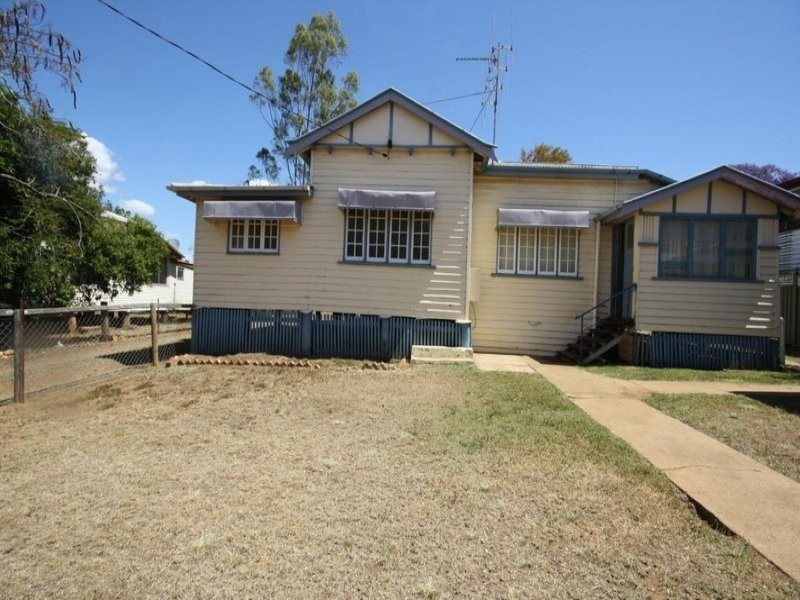 74  Stuart Russell Street, Mundubbera QLD 4626