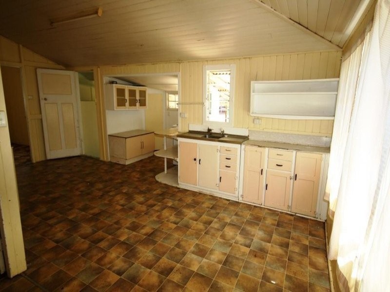 74  Stuart Russell Street, Mundubbera QLD 4626