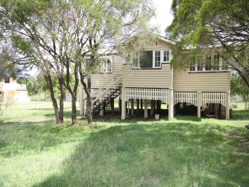 10 Flinders Street, Mundubbera QLD 4626