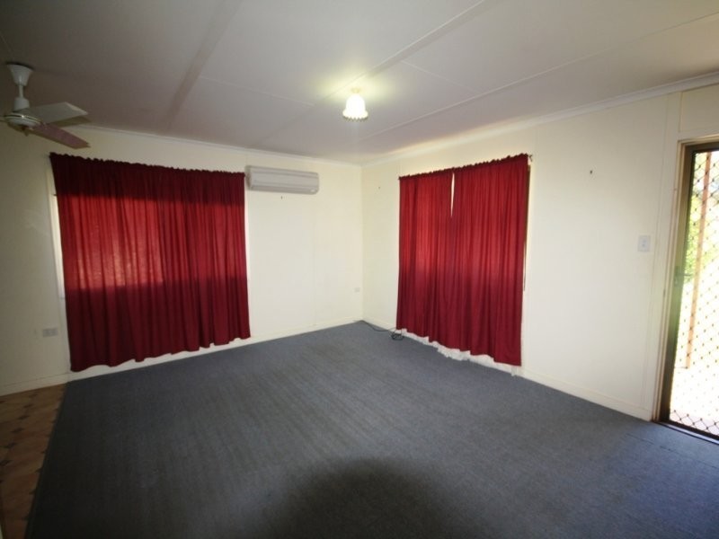 37 Elizabeth Street, Mundubbera QLD 4626