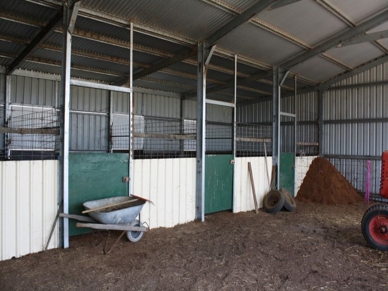 32 Kerwee Road, Eidsvold QLD 4627
