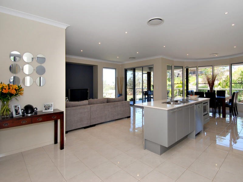 15 Leila Place, Pullenvale QLD 4069