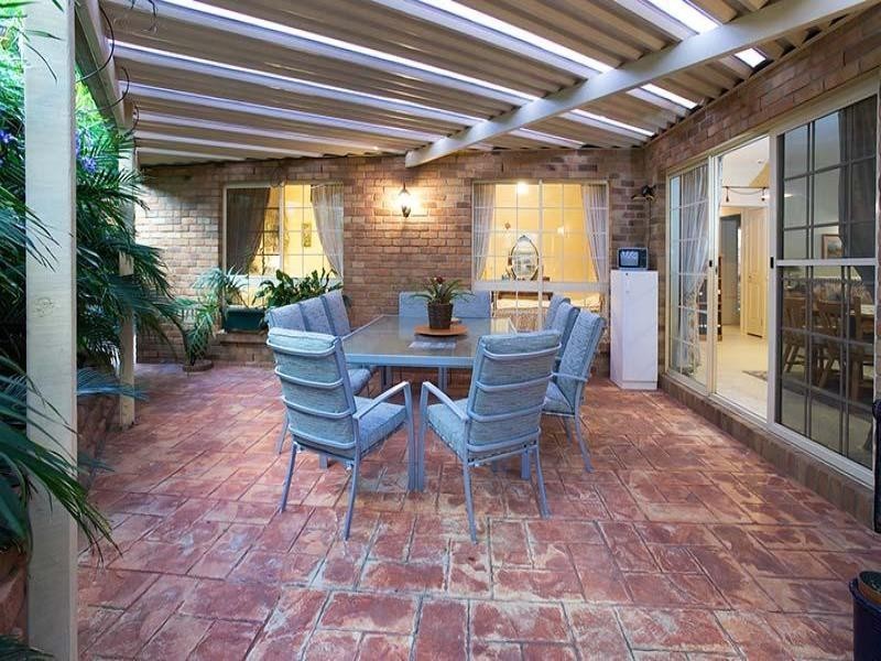 21 Drysdale Crescent, Brookfield QLD 4069