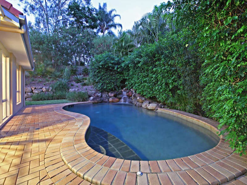 106 Gem Road, Kenmore QLD 4069
