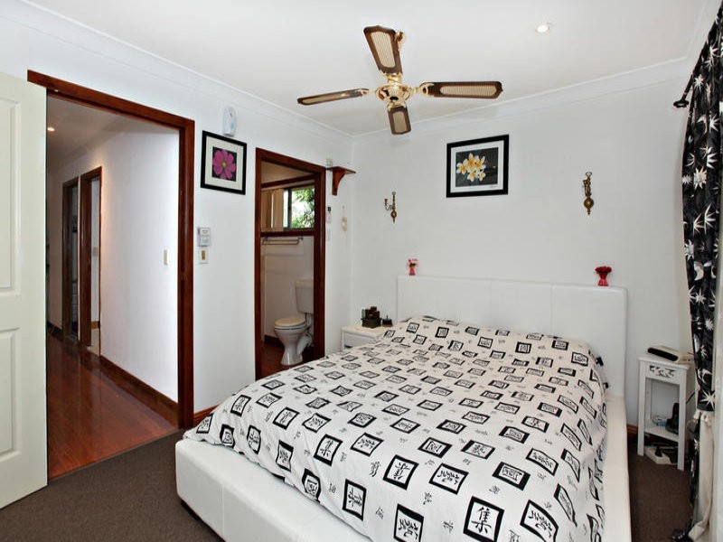 56 Cassandra Street, Chapel Hill QLD 4069