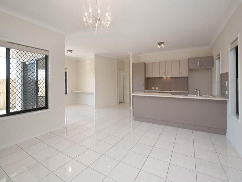 11 Grand Canyon Drive, Springfield Lakes QLD 4300