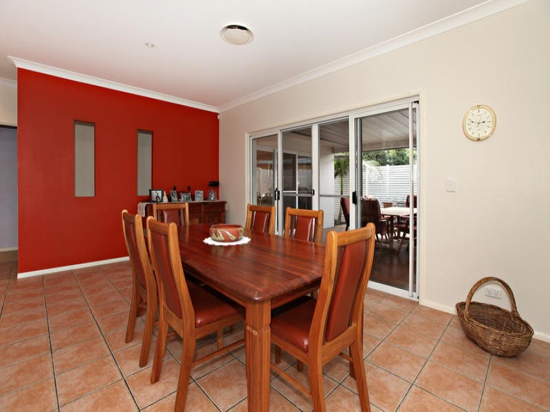 14 Summerfield Place, Kenmore QLD 4069