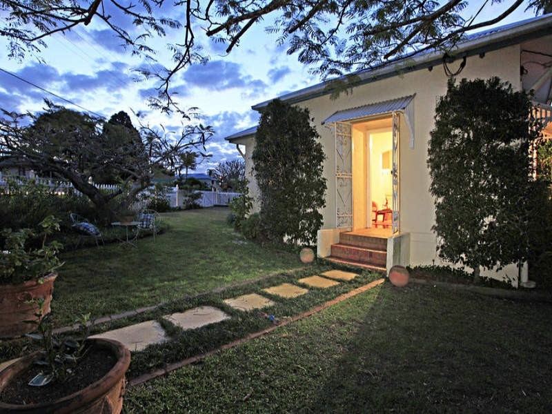 21 Elm Street, Wynnum QLD 4178