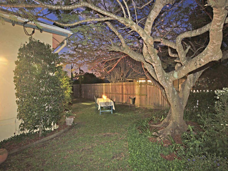 21 Elm Street, Wynnum QLD 4178