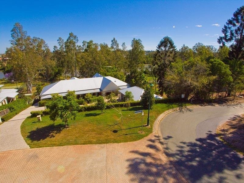 54 Robertson Place, Fig Tree Pocket QLD 4069