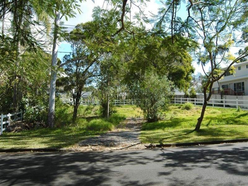 42A Scenic Road, Kenmore QLD 4069