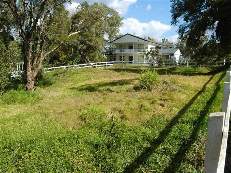 42A Scenic Road, Kenmore QLD 4069