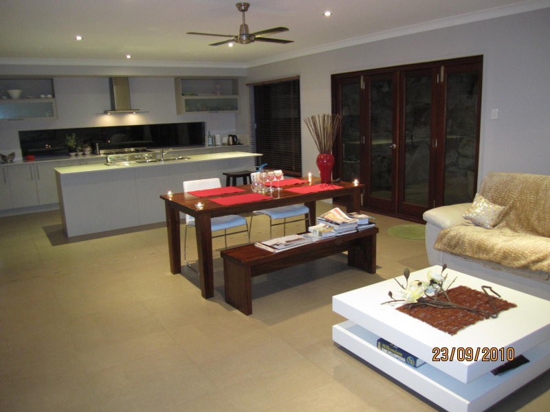 2A Scandia Street, Kenmore QLD 4069