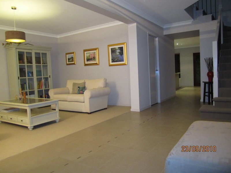 2A Scandia Street, Kenmore QLD 4069