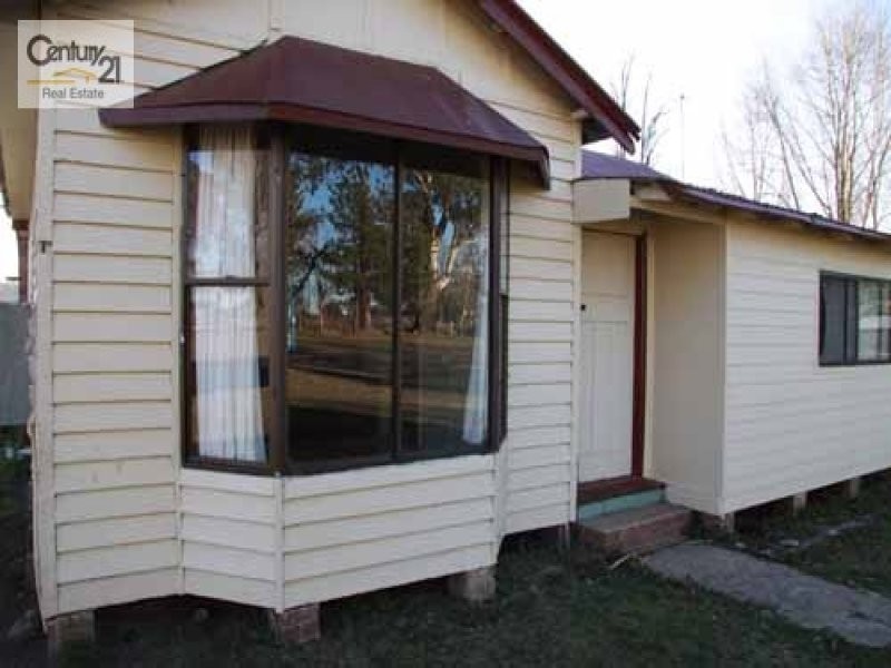 24 Fawcett Road, Glen Innes NSW 2370