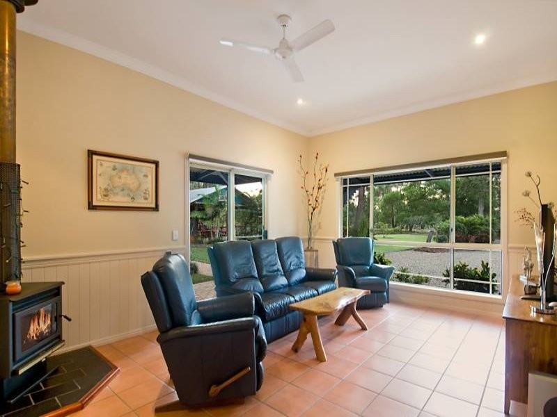 16 Greengate Rd, Cooroibah QLD 4565