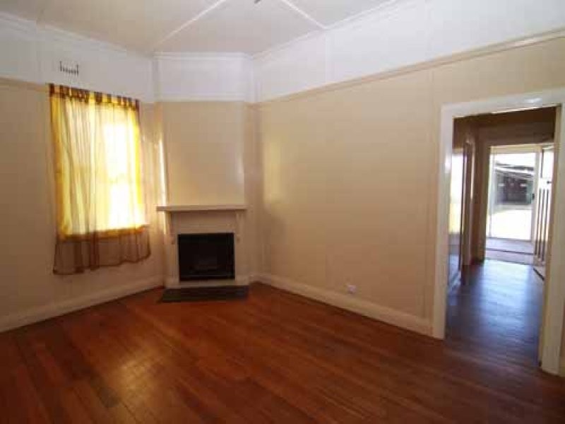 60 Tenterfield Street, Deepwater NSW 2371