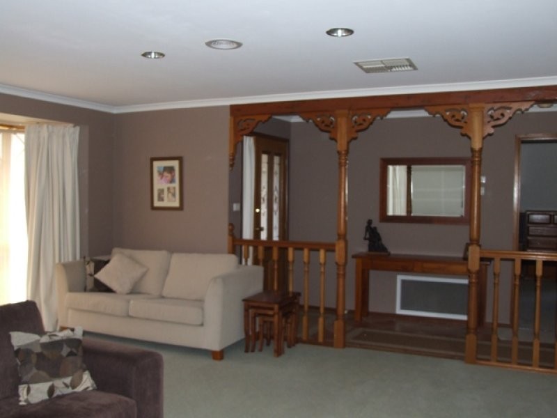 4 Gunnawarra Road, Kurunjang VIC 3337