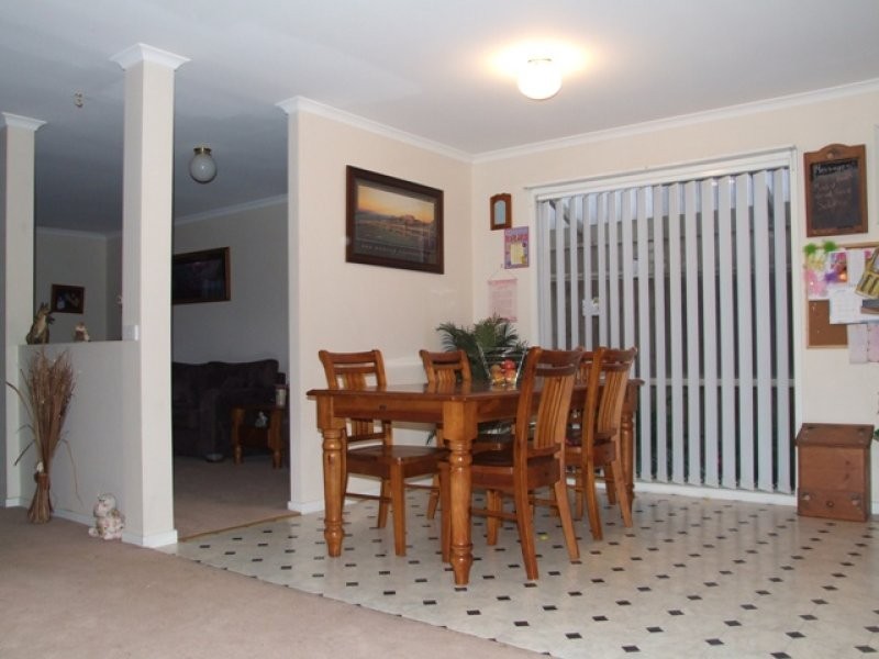 30 Pinnacle Crescent, Brookfield VIC 3338