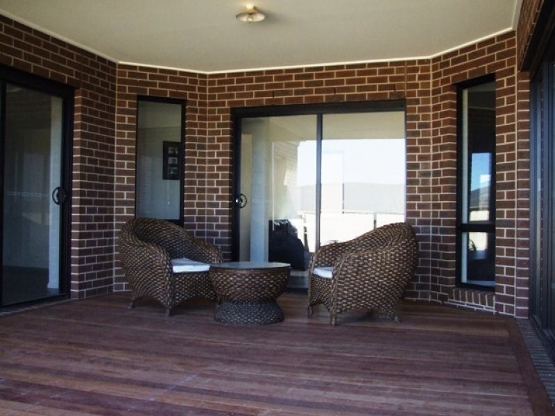 30 Sovereign Boulevard, Melton West VIC 3337