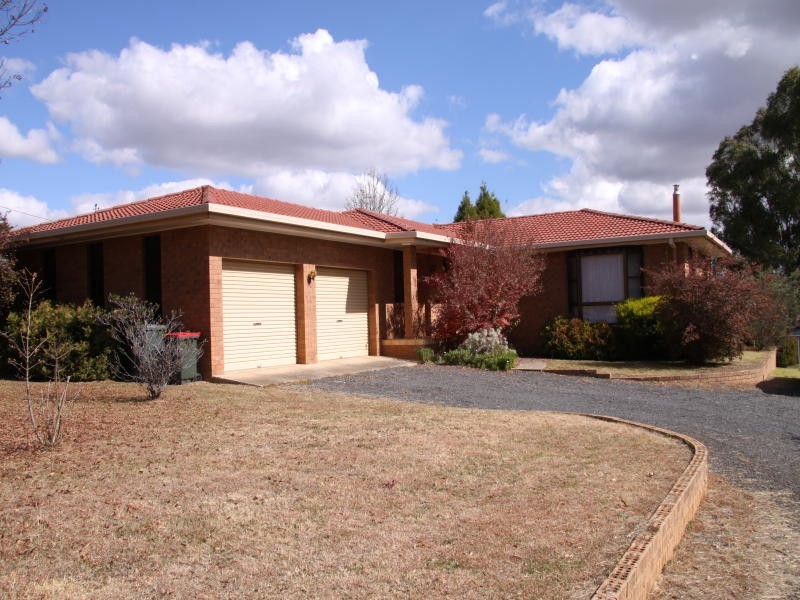 8 Cramsie Crescent, Glen Innes NSW 2370