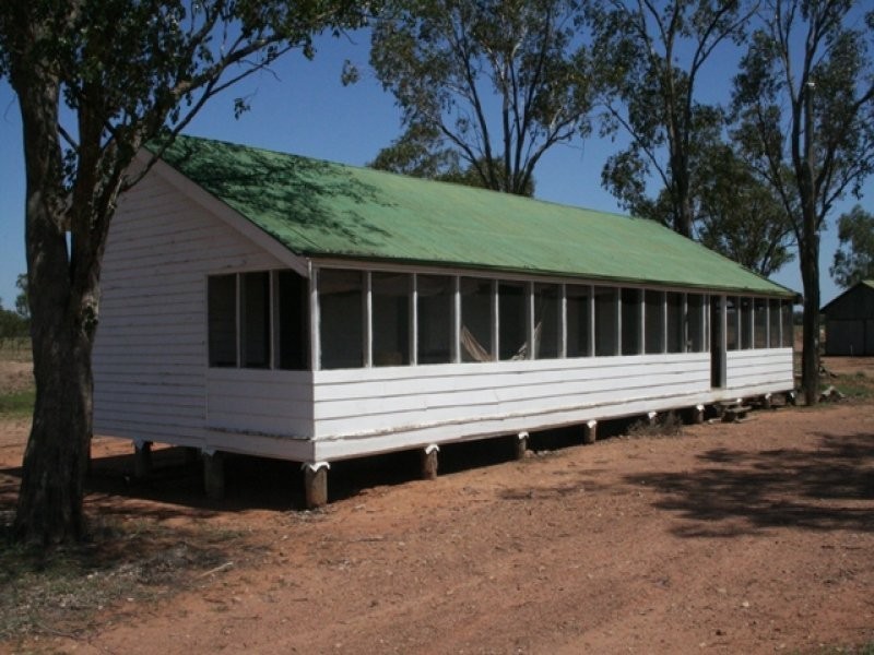 1 Araby, Roma QLD 4455