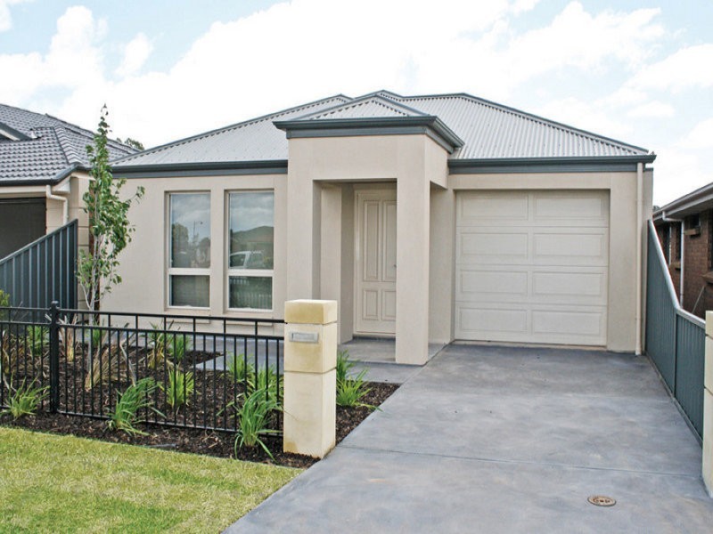 31 CHATEAU AVE, Andrews Farm SA 5114