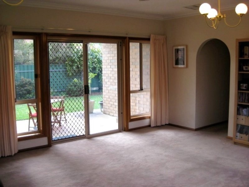 8 Brookside Street, Oakden SA 5086