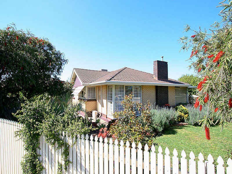 2 Edwin Avenue, Pennington SA 5013