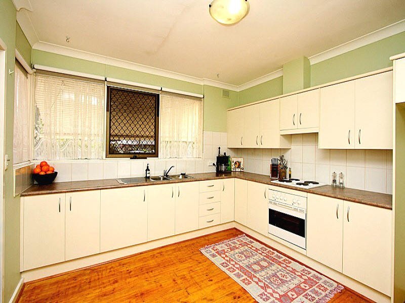 2 Edwin Avenue, Pennington SA 5013