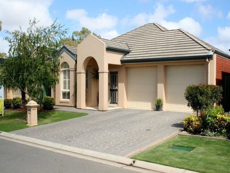 11 Egret Street, Mawson Lakes SA 5095