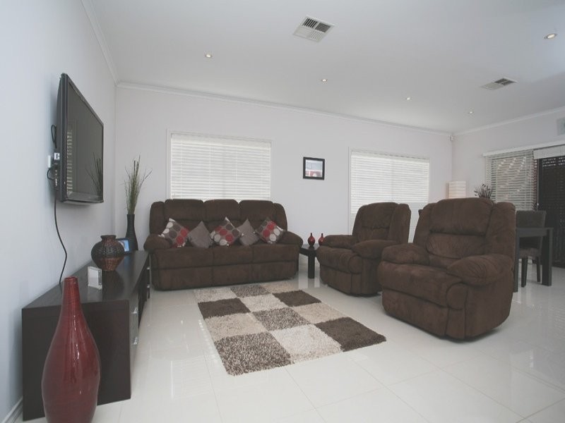 12 Shoalhaven Circuit, Mawson Lakes SA 5095