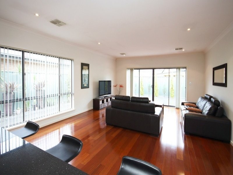 11 Innes Circuit, Mawson Lakes SA 5095