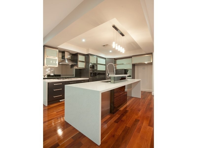 1, 81 Military Road, Tennyson SA 5022