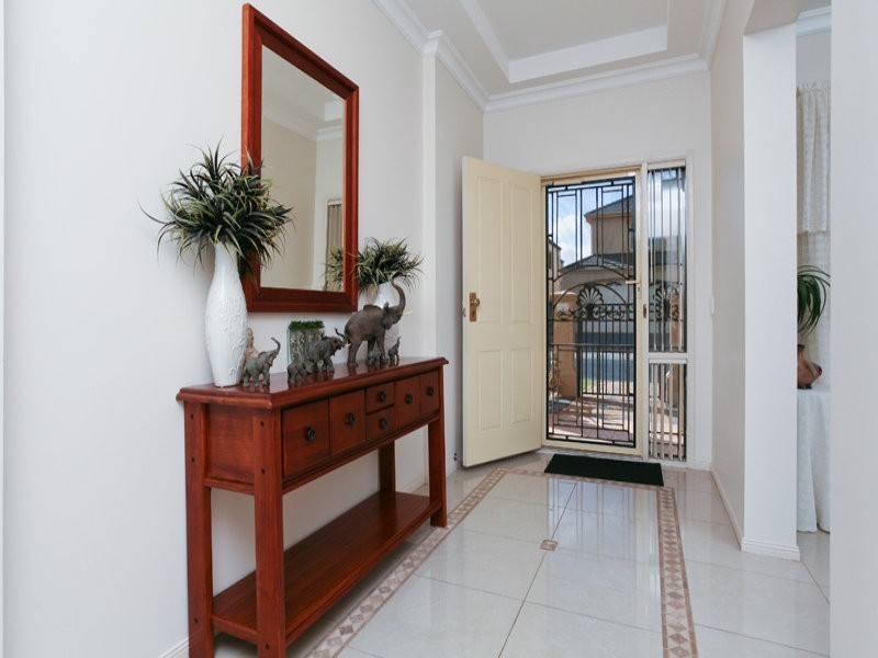 14 McKinlay Court, Mawson Lakes SA 5095