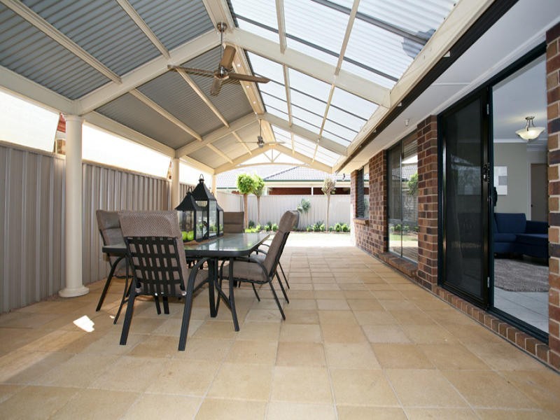 1 Oakwood Street, Parafield Gardens SA 5107