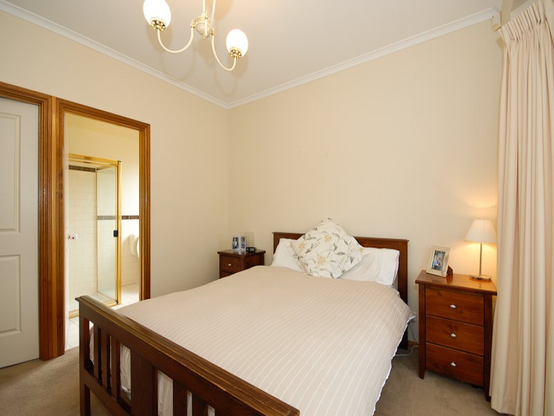 8 Brookside Street, Oakden SA 5086