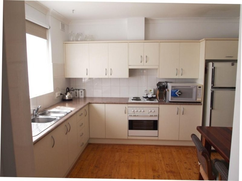 2 Edwin Avenue, Pennington SA 5013