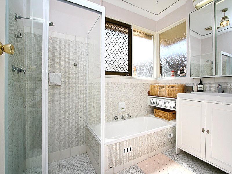 2 Edwin Avenue, Pennington SA 5013