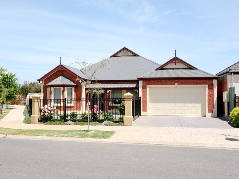 82 Sanctuary Drive, Mawson Lakes SA 5095