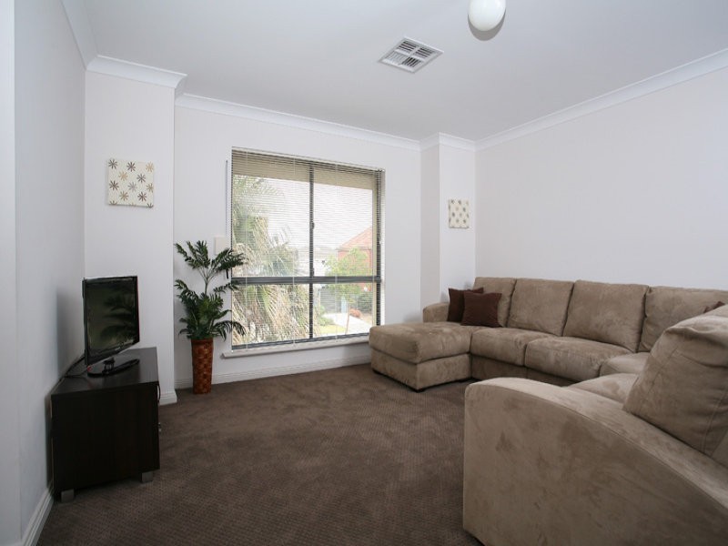 57 Sheaoak Drive, Mawson Lakes SA 5095