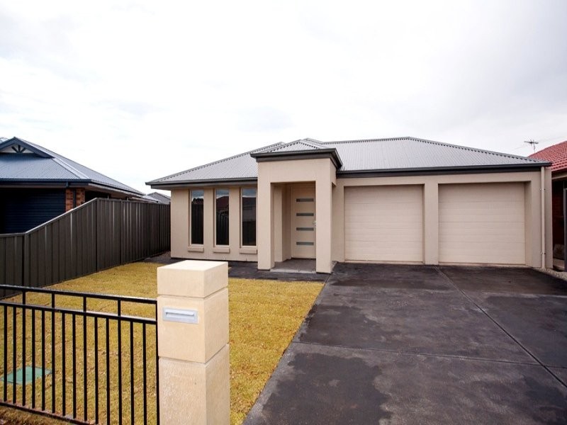 15 Kerang Street, Andrews Farm SA 5114