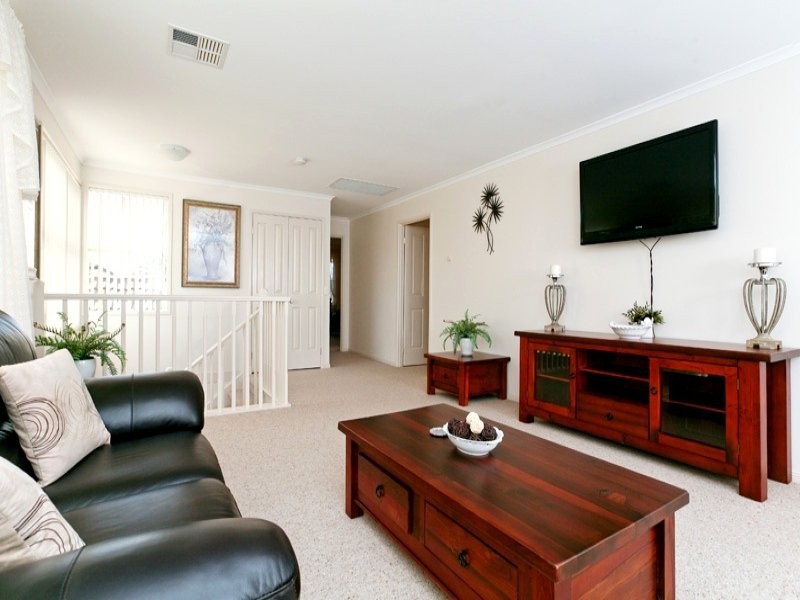 14 McKinlay Court, Mawson Lakes SA 5095