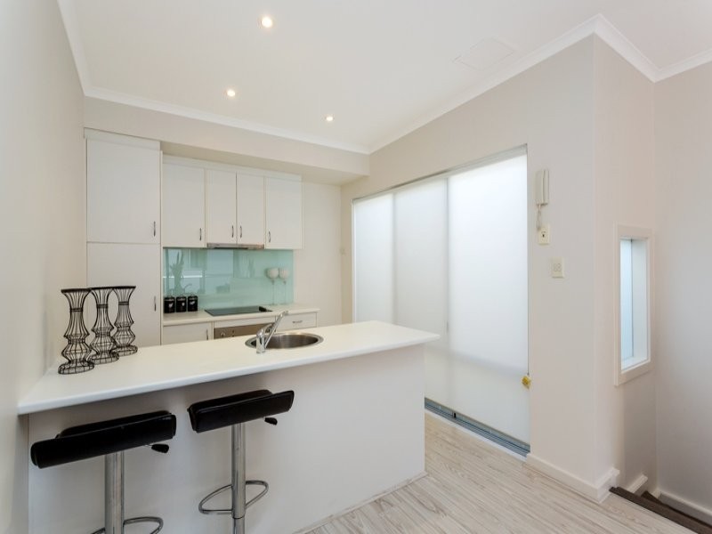 17, 107 Grote Street, Adelaide SA 5000