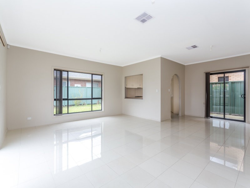 2 Victoria Parade, Mawson Lakes SA 5095