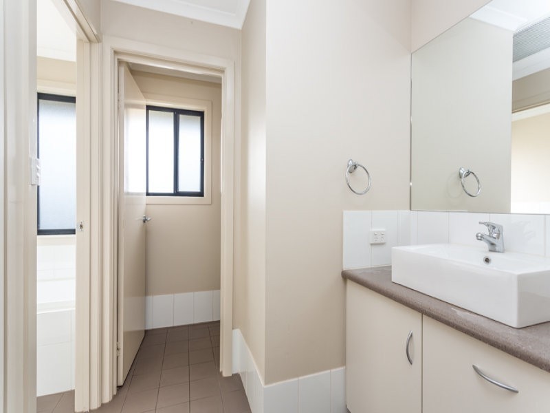 2 Victoria Parade, Mawson Lakes SA 5095