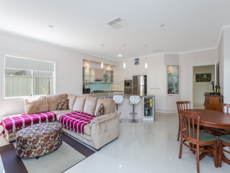 14 Dutton Avenue, Mawson Lakes SA 5095