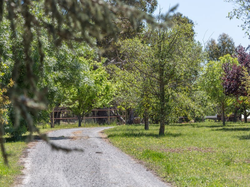 32 Hurst Road, Paracombe SA 5132