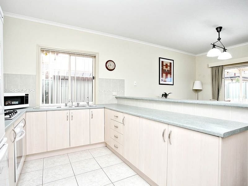 18 Chapman Court, Mawson Lakes SA 5095